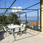 Apartment Family Friendly Seaside Slatine, Ciovo - 7584 *
