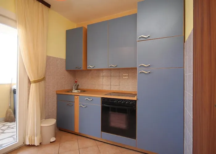 شقة Family Friendly Seaside Slatine, Ciovo - 7584