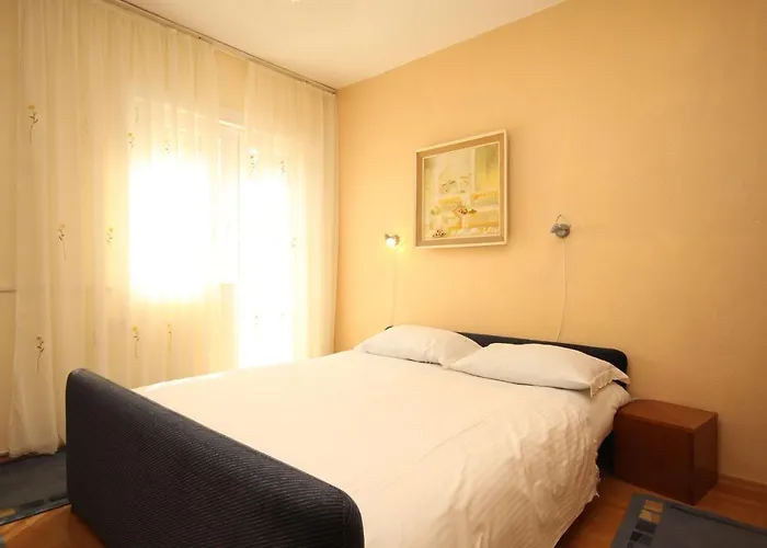 Family Friendly Seaside Slatine, Ciovo - 7584 特罗吉尔