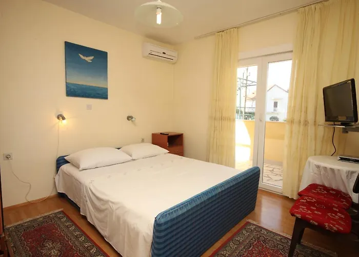 Family Friendly Seaside Slatine, Ciovo - 7584 * 特罗吉尔