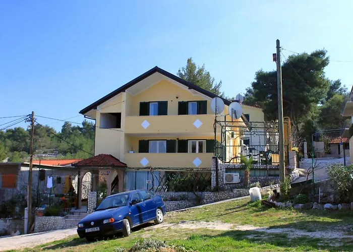 Family Friendly Seaside Slatine, Ciovo - 7584 Appartement Trogir